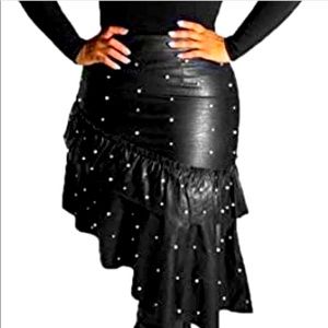 Brand New! Faux Learher with Pearl Asymmetrical Skirt💃🏽